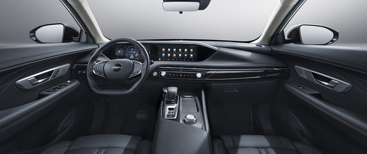 Dongfeng Huge interior